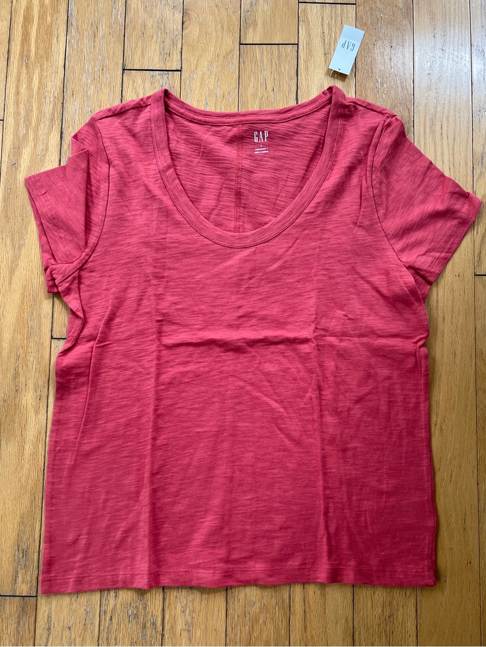 GAP Women's Coral Scoop Neck Short Sleeve Tee